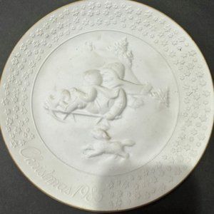 Avon 1985 Annual A Child's Christmas Plate